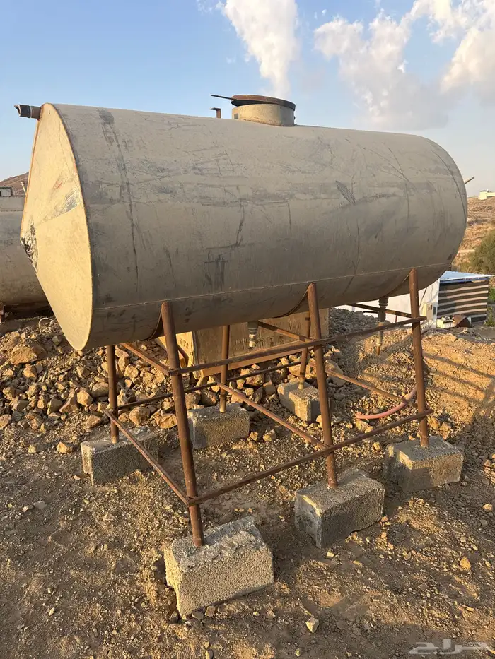 2 خزانات للبيع حديد قوي للبيع 3