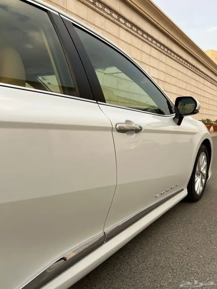 للبيع كامري GLE 2024 فل كامل نظيفه جدا 27