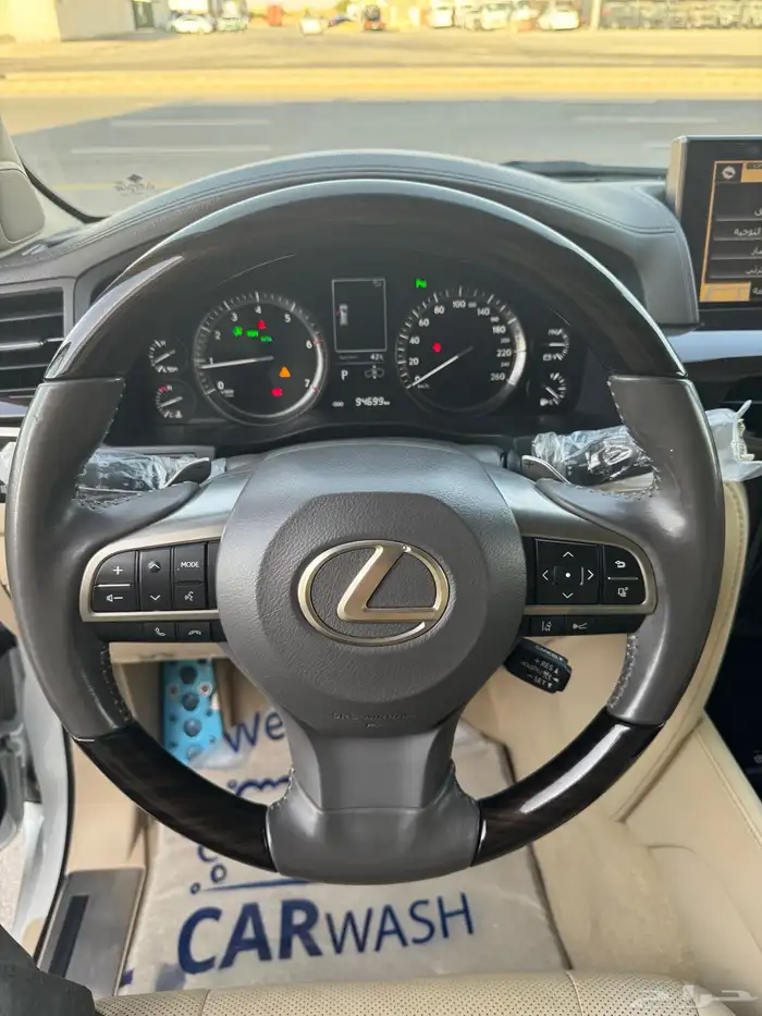 للبيع لكزس 2019 LX570 - بحالة الوكاله 11
