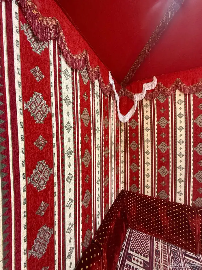 خمية ملكية للبيع مقاس 7 5 2