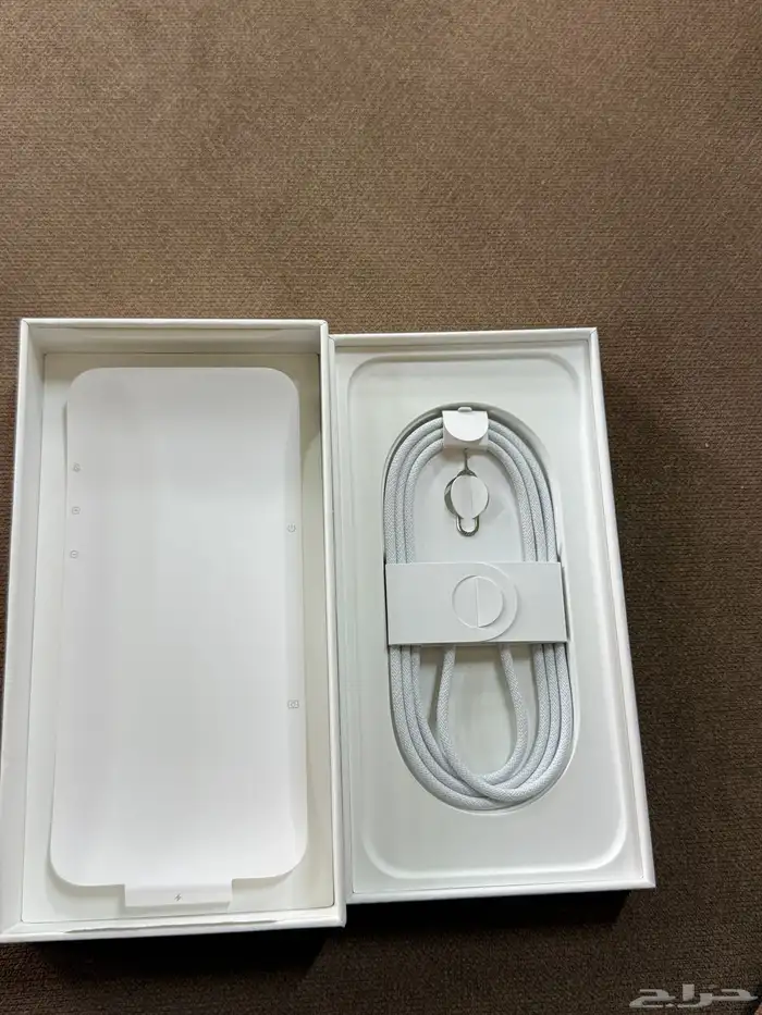 ايفون 16 برو ماكس تيتانيوم طبيعي 1