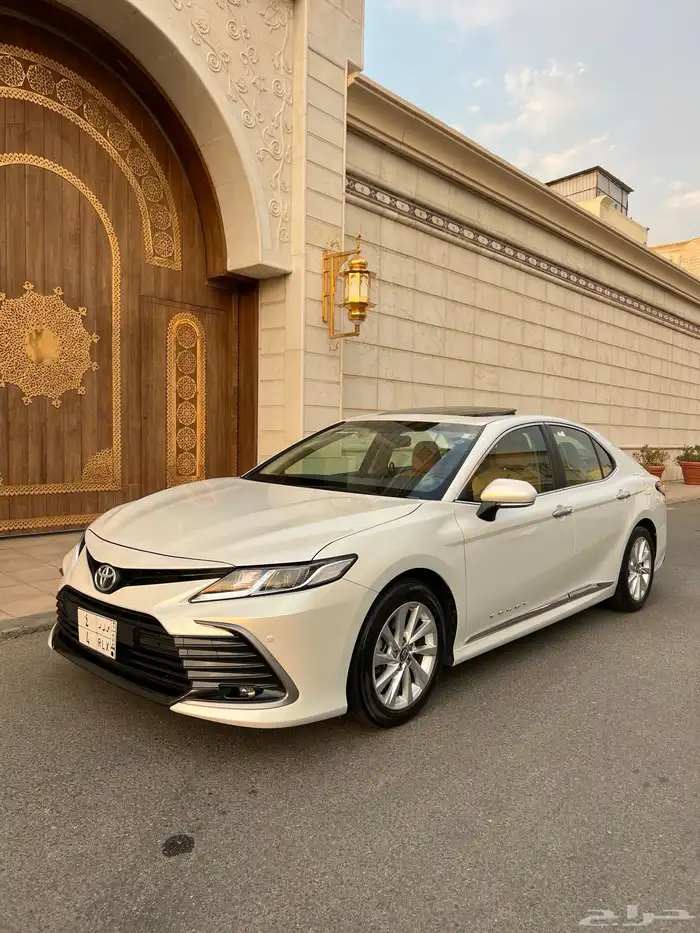 للبيع كامري GLE 2024 فل كامل نظيفه جدا 0