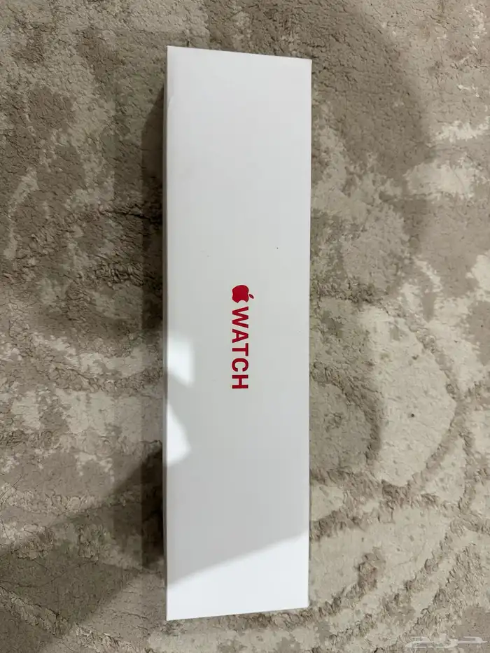 ساعة ابل اصليه جديده استخدام خفيف على السوم اللون احمر 0