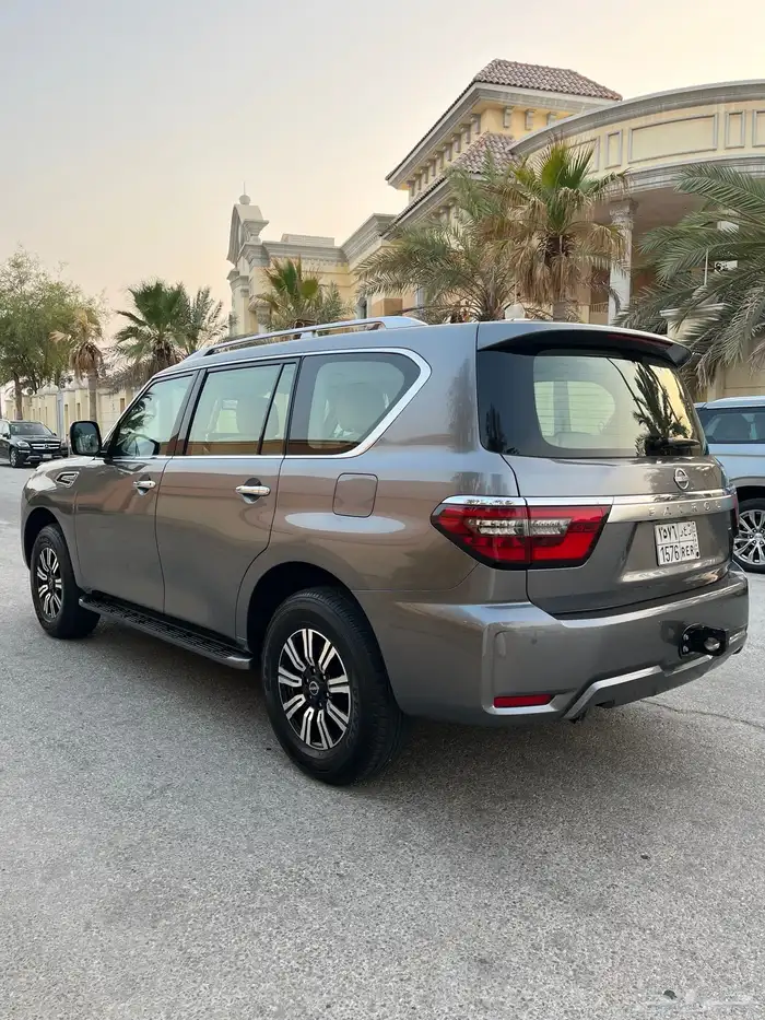 للبيع نيسان باترول SE2 2023 V6 11