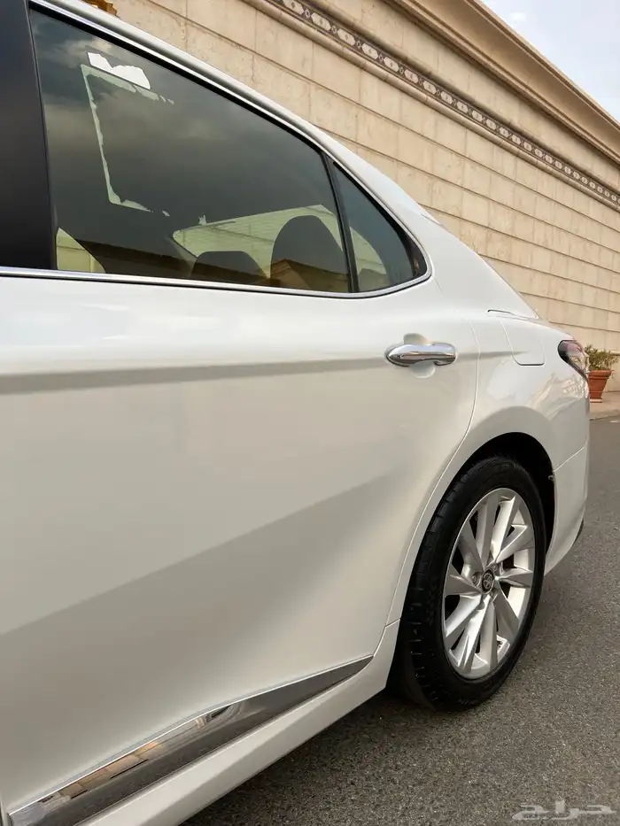 للبيع كامري GLE 2024 فل كامل نظيفه جدا 12