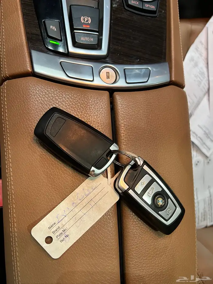 للبيع BMW 730i 2012 مخزن نظيف عداد 40 الف فقط 30