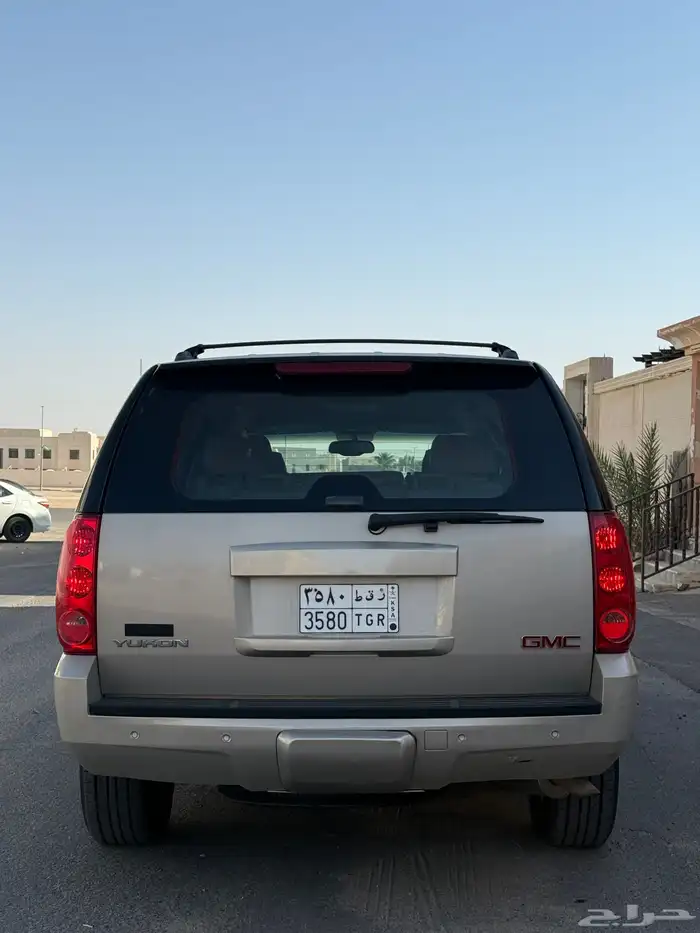 يوكن 2008 نظيف 6