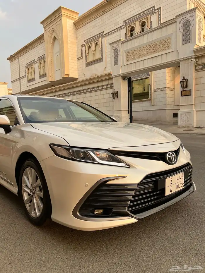 للبيع كامري GLE 2024 فل كامل نظيفه جدا 16