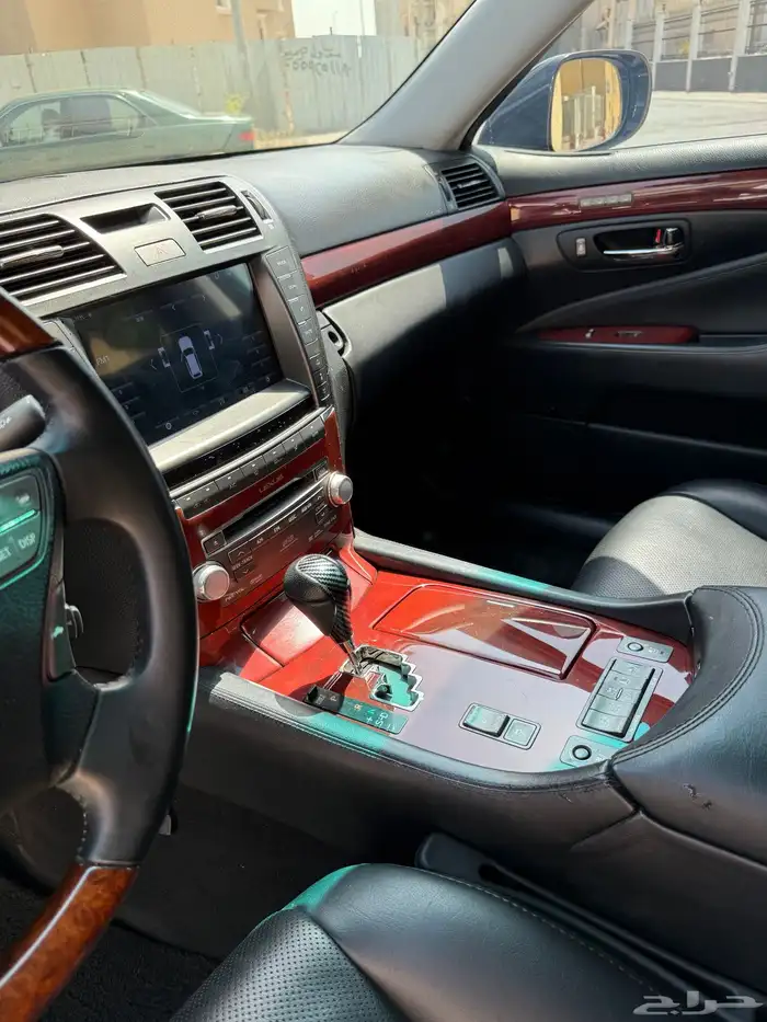 لكزس 460L موديل 2012 سعودي فل كامل 19