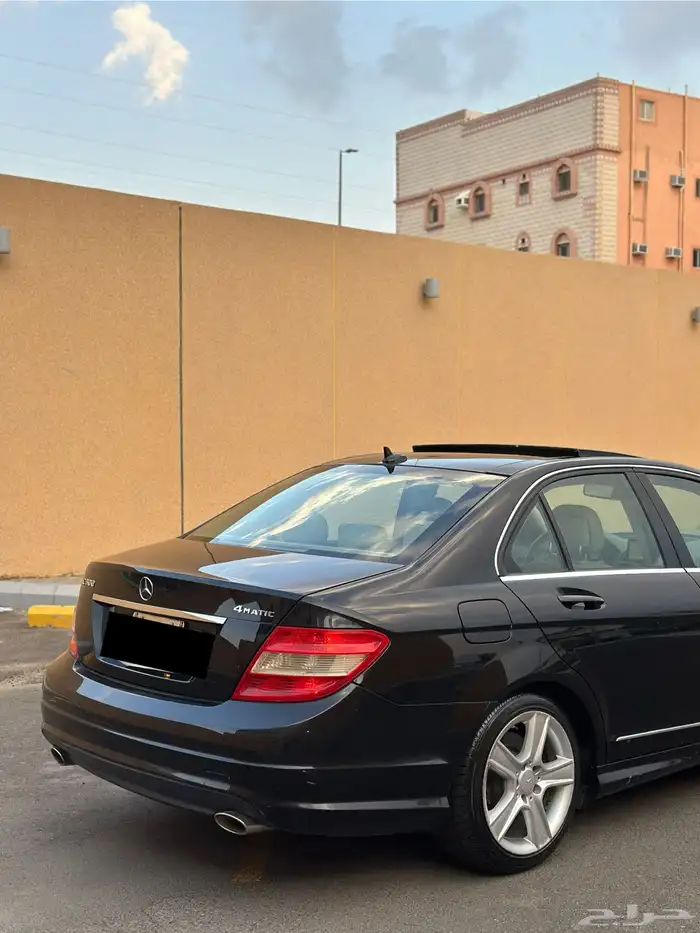 مرسيدس C300 2010 3