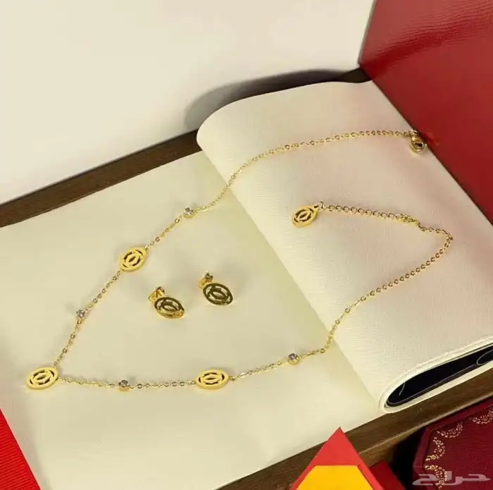 اكسسورات ماركات نسائية بجودة عالية 79