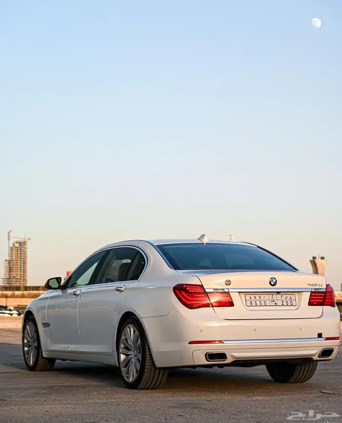 بي ام دبليو 740Li 4