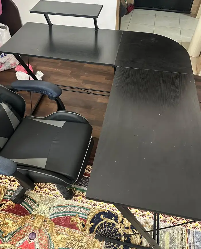 كرسي غيمينغ وطاولة كيمينغ للبيع فأقرب وقت على السوم 1