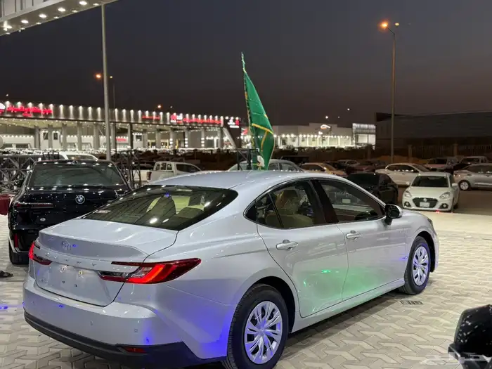 تويوتا كامري E 2025 سعودي عبداللطيف 6
