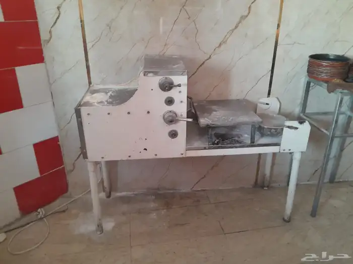 مطعم بالاضافة لعدة كاملة للبيع 8
