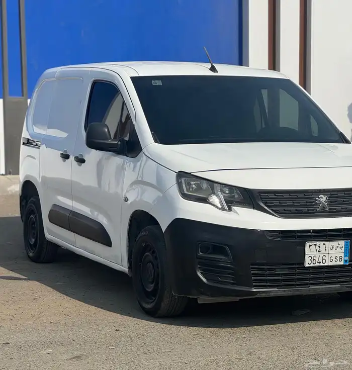 سيارة بضاعة ديزل بيجو 2023 بارتنر السعر 35000 الف 2