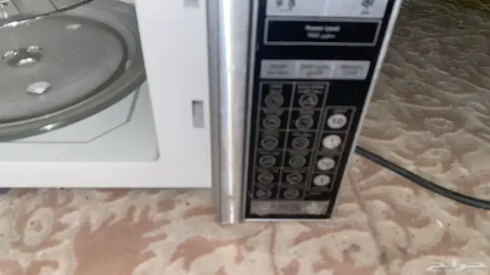 نعرض لكم ميكرويف لم يستخدم جديد ويوجد قلايه كهربائيه للبيع 2