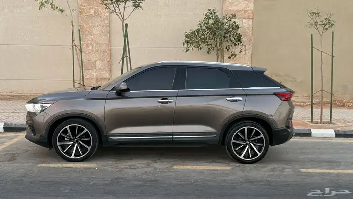للبيع جيب صيني فاو T77 21