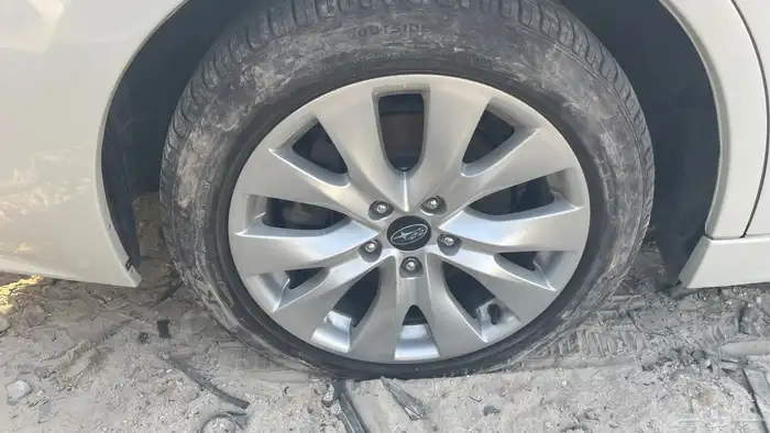 سوبارو ليجاسي 2015 قطع غيار فقط 3