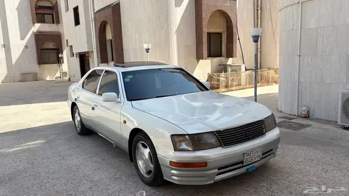 لكزس ال اس 17
