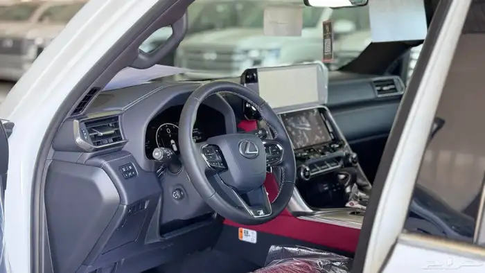 لكزس F SPORT وارد الساير موديل 2025 4