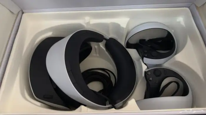 PlayStation VR2 بحالة ممتازة 2