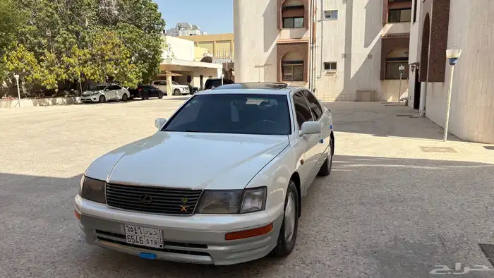 لكزس ال اس 19