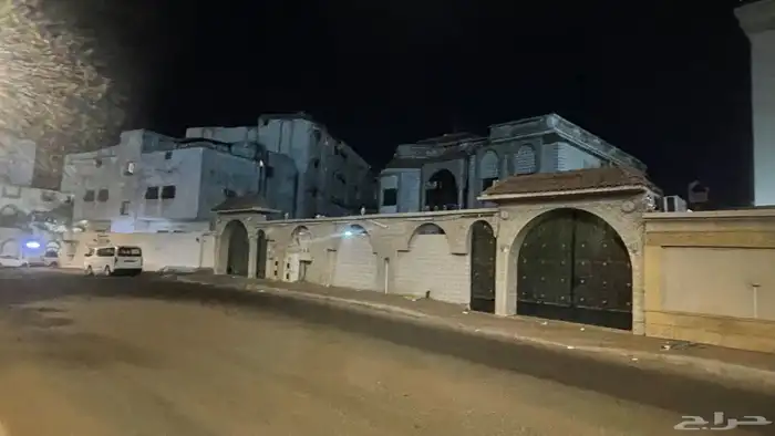 عقار للبيع مساحة 1056م فرصتك للاستثمار والسكن 3