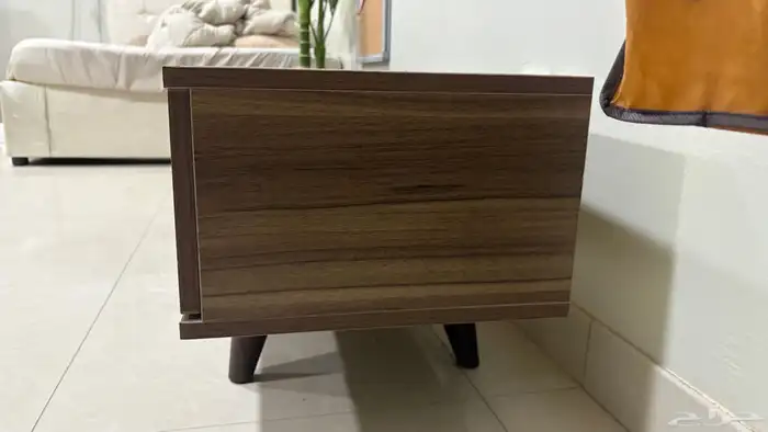 طاولة تلفزيون 1