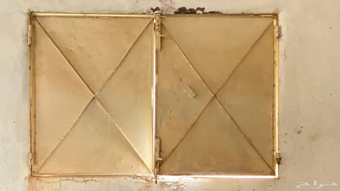 شبابيك وباب قديم 2