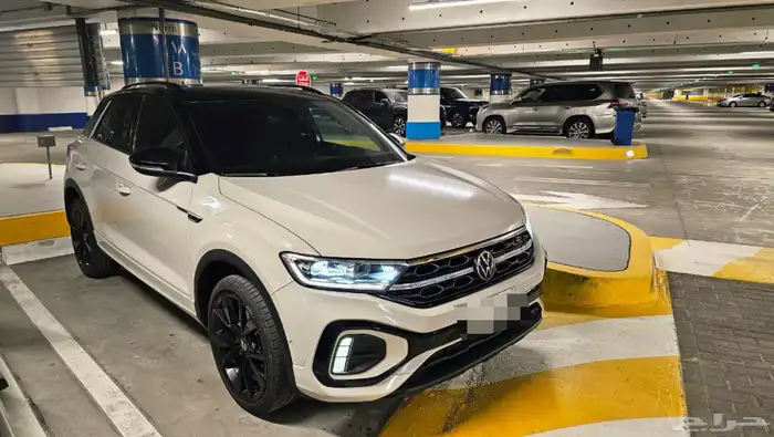2023 Volkswagen SUV R-Line 0