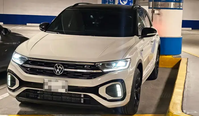 2023 Volkswagen SUV R-Line 2