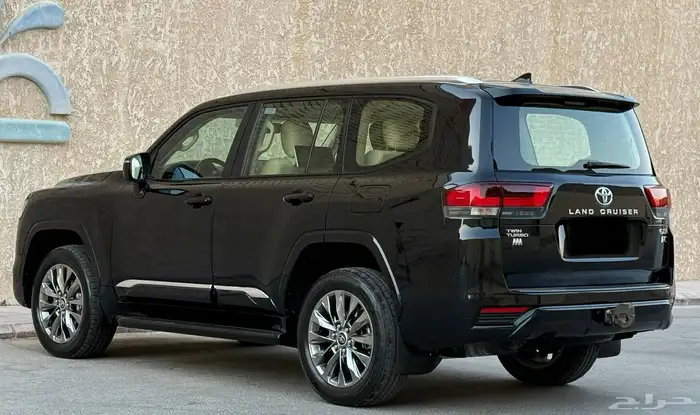 لندكروزر 2023 L4 13