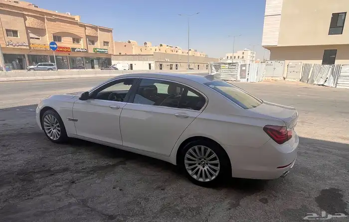 بي ام 730 li ابيض داخلي جملي 2014 5