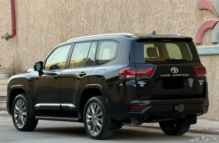 لندكروزر 2023 L4 8