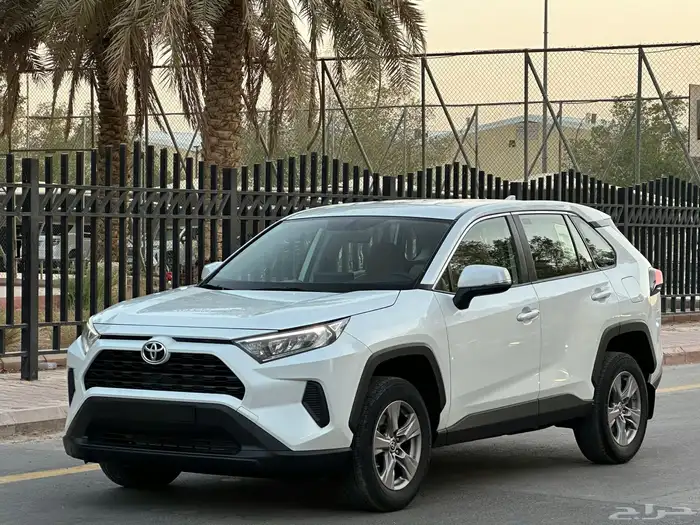 تويوتا راف فور موديل 2023 سعودي ستاندر دبل بنزين 15