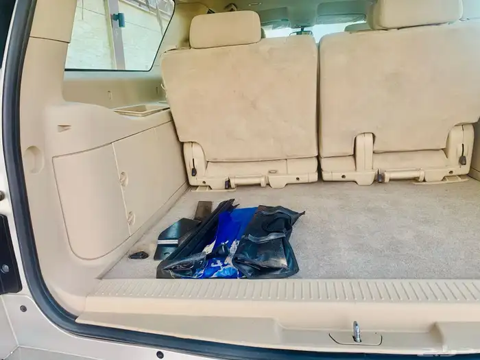 يوكن XL ذهبي 2012 مخزن (تم البيع) 2