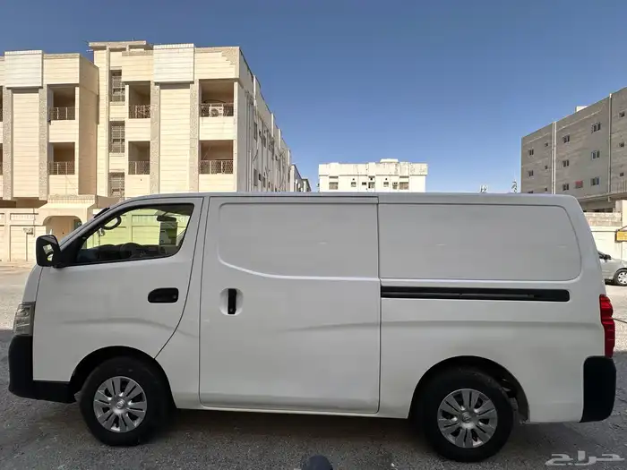 نيسان اورفان 2021 بضاعه ديزل جير عادي ماشي قليل 1