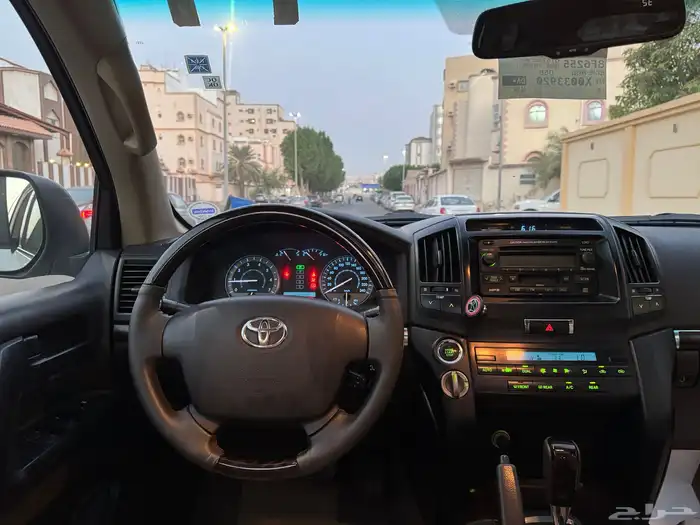 جيب لاندكروزر 2009 فل كامل 8 سلندر 20