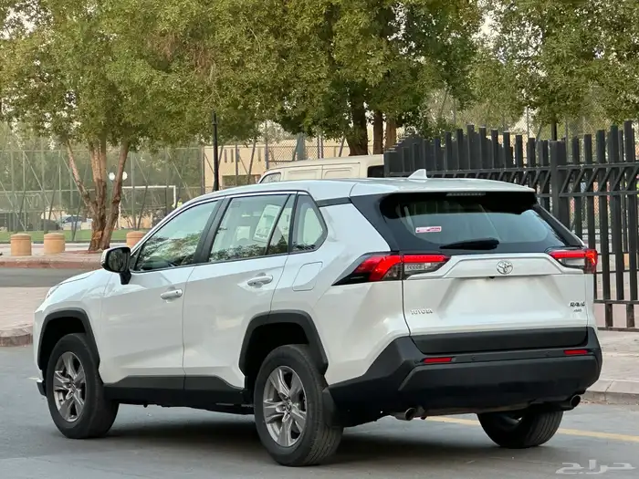 تويوتا راف فور موديل 2023 سعودي ستاندر دبل بنزين 19