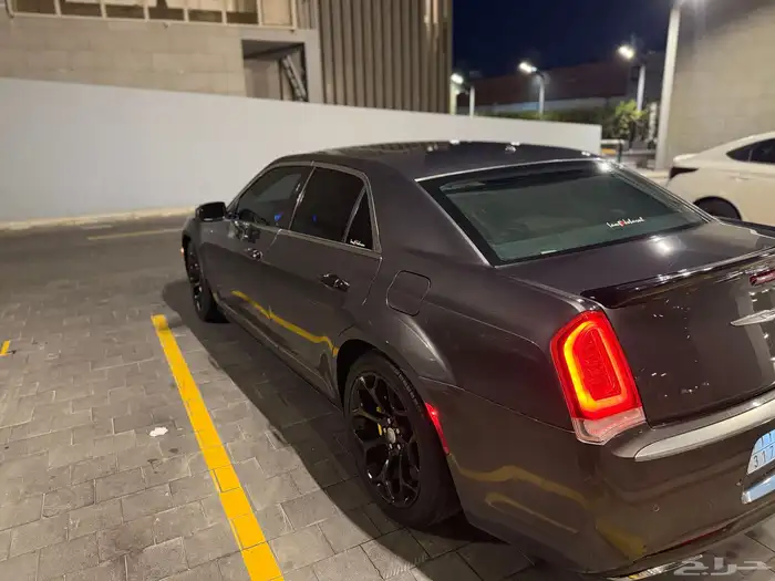 كرايزلر 2016 هيمي V8 11