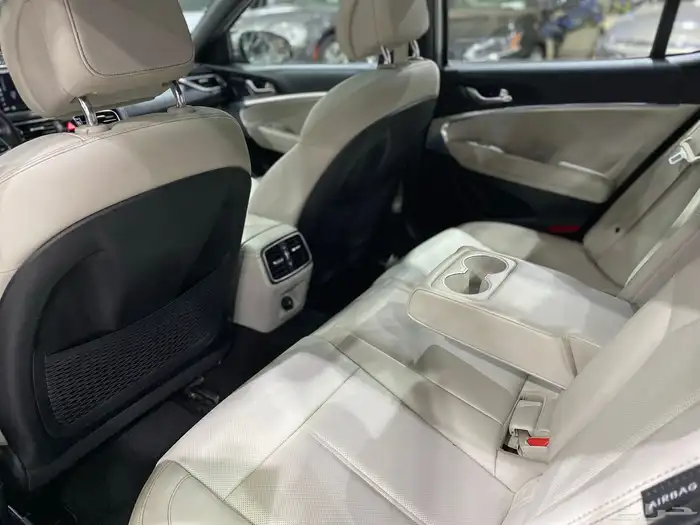جنسس G70 نص فل 2023 الوعلان 13