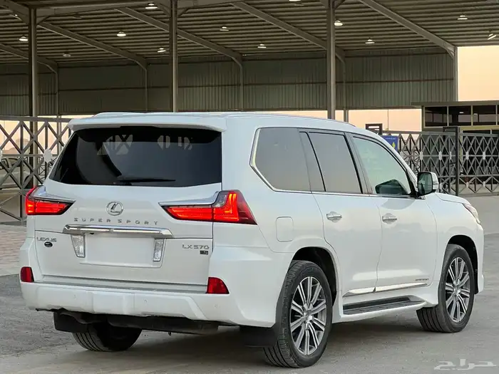 لكزس - LX 570 - 2016 - سعودي - فل 5