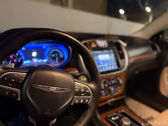كرايزلر 2016 هيمي V8 5