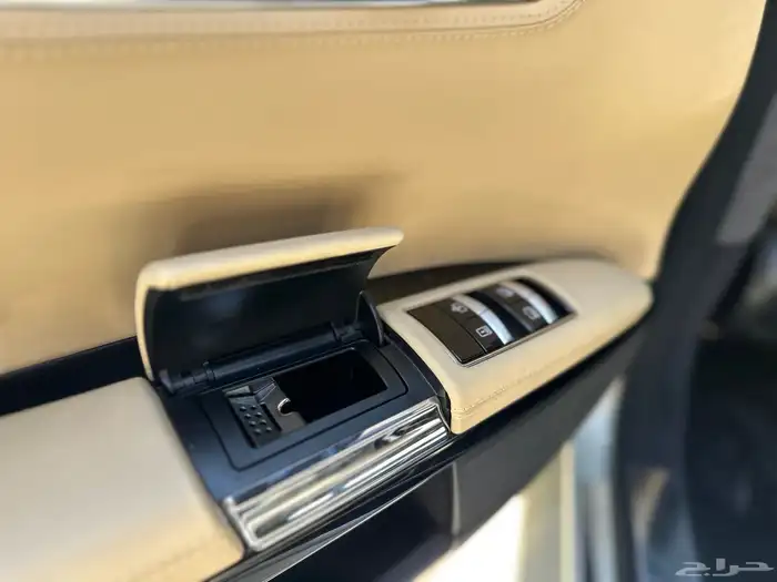 مرسيدس بانوراما مخزن بحالة الوكالة ممشى 77 الف s600 51