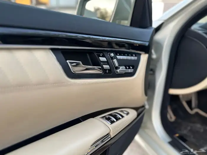 مرسيدس بانوراما مخزن بحالة الوكالة ممشى 77 الف s600 18