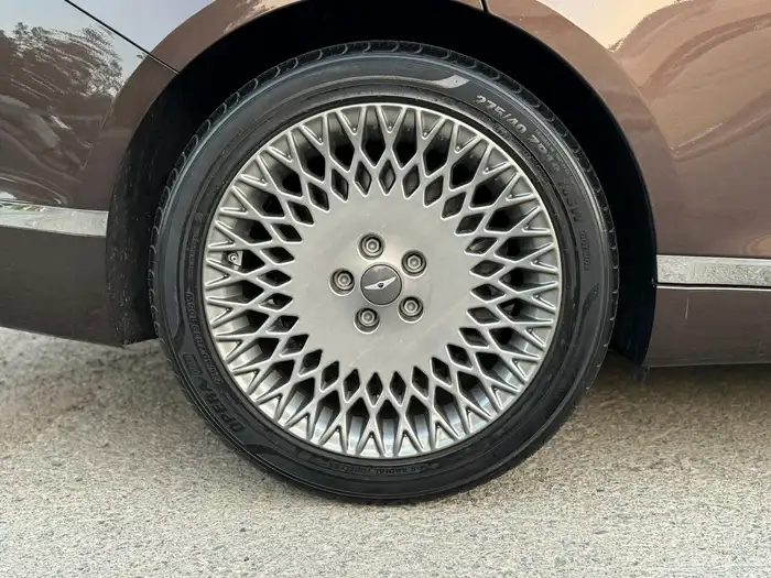 جينسس V6 الوان مميزه بدي محركات بحالة الوكالة 3