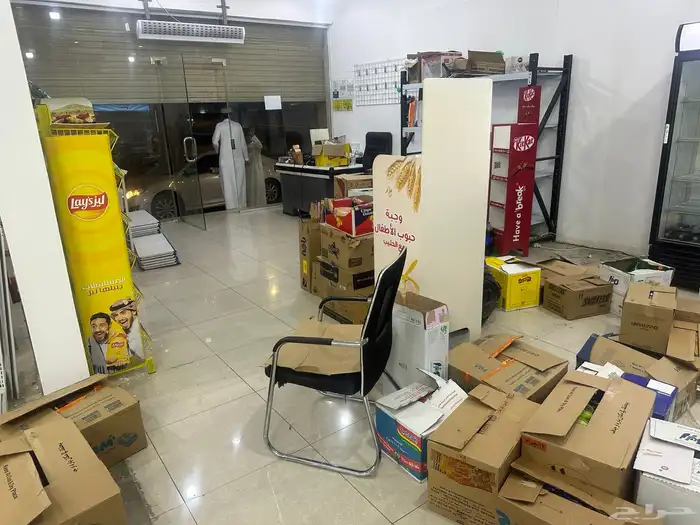 للبيع أغراض بقاله كامله مكيفات ستاندات بسطه خظار كاشير..الخ 3