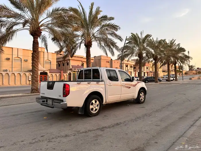 نيسان نافارا 2012 2