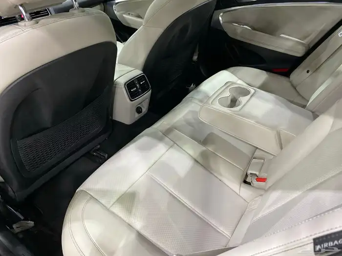 جنسس G70 نص فل 2023 الوعلان 12